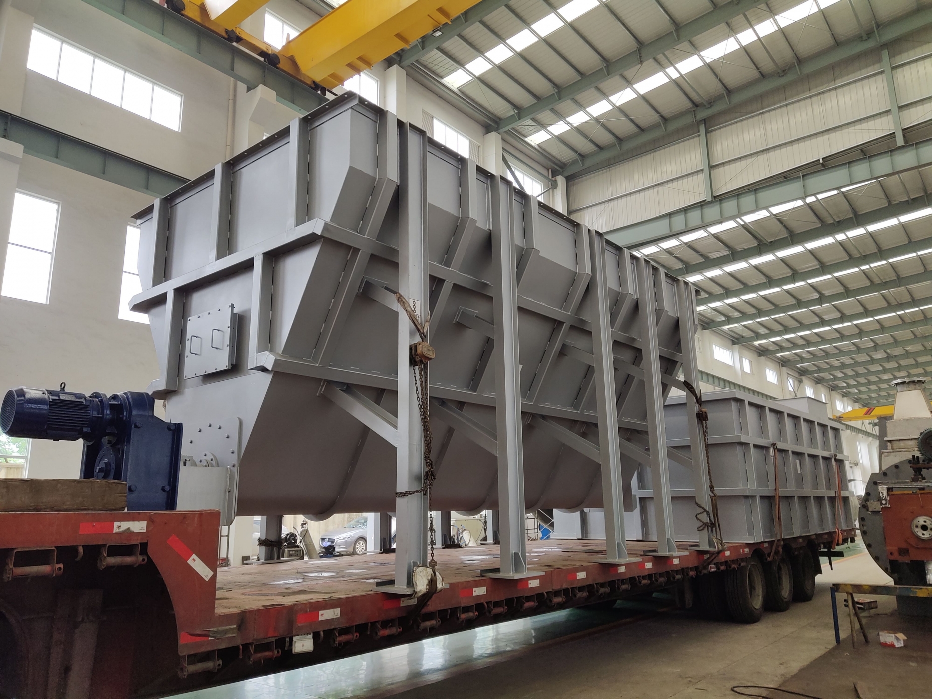 صندوق فولاذي لمصنع وجبة السمك ، صندوق تقديم المواد الخام ، قادوس المواد الخام ، معدات مناولة المواد الخام ، وحدة تغذية النطاط